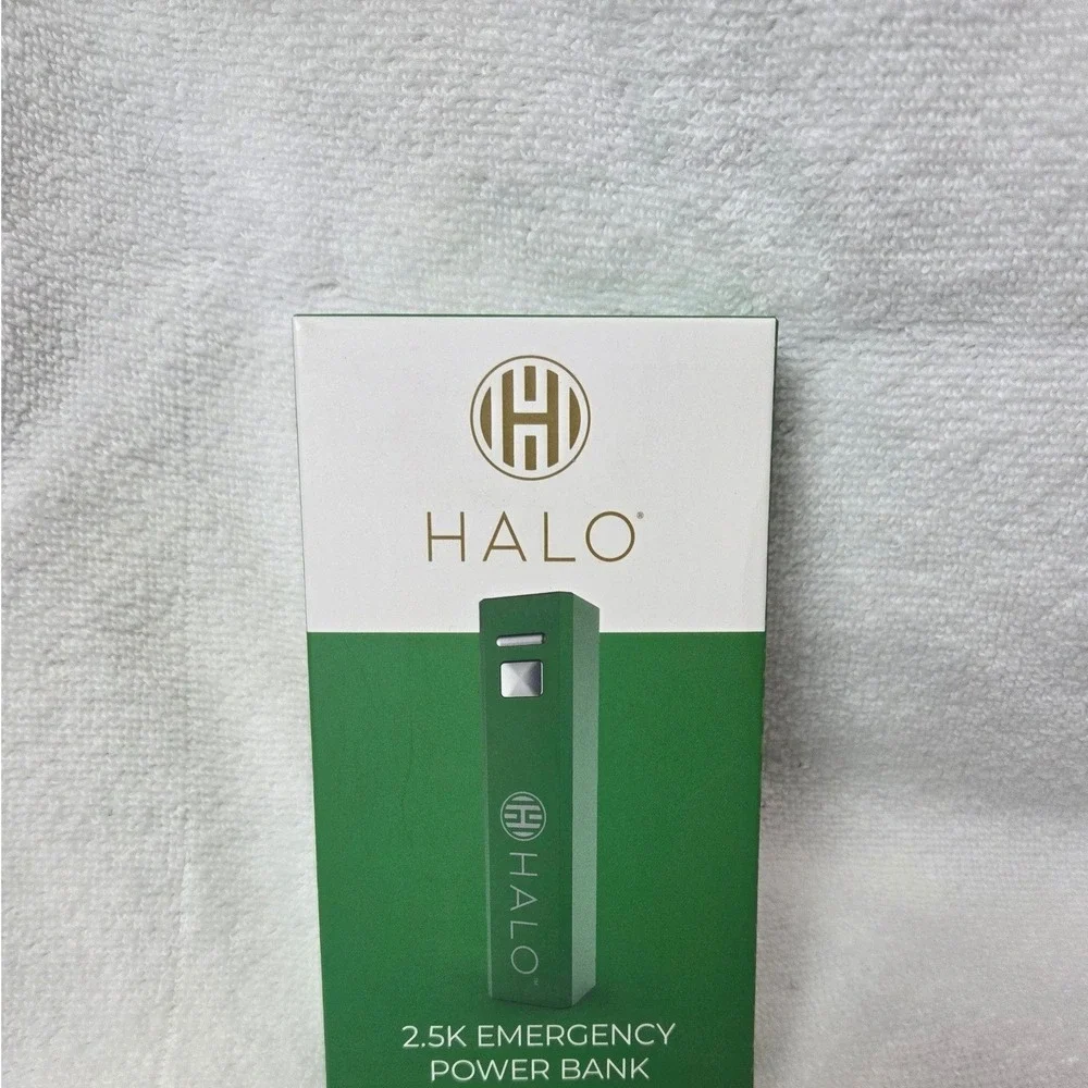 HALO‎ 2.5k Emergency Power Bank Green USB-A, USB-C cable travel Brand New